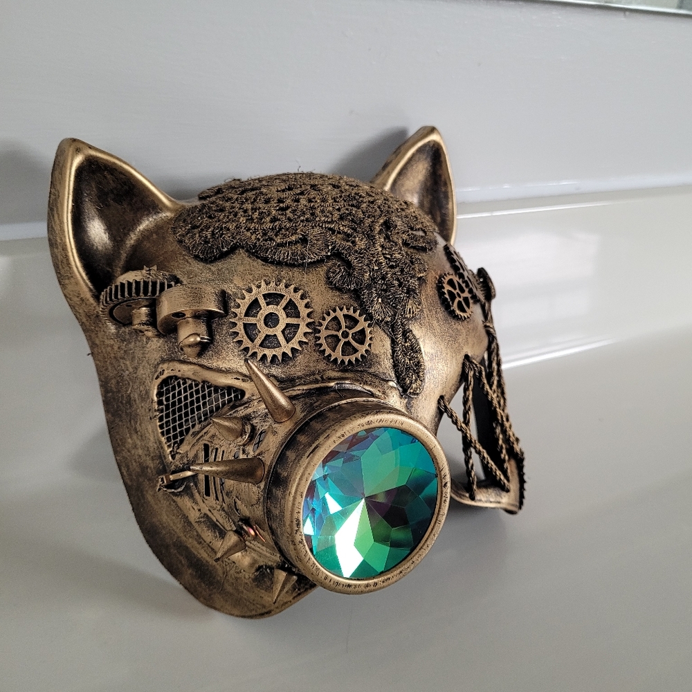 Cat Steampunk Mask Antiqued Gold-tone Lace, Spikes, & Gears Rainbow Kaleidescope - Picture 15 of 16
